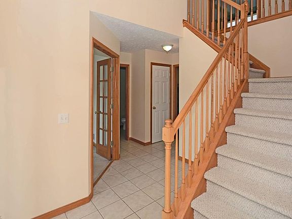 3rd image of 34872 Shawn Dr