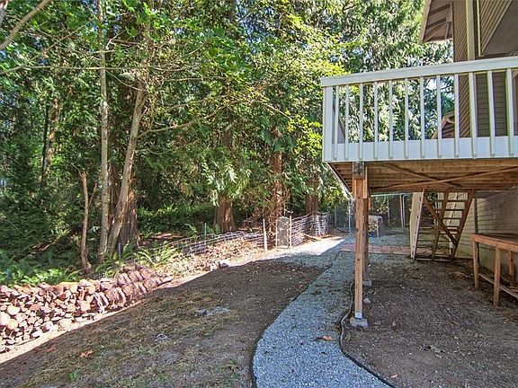 4th image of 26432 Edgewater Blvd NW