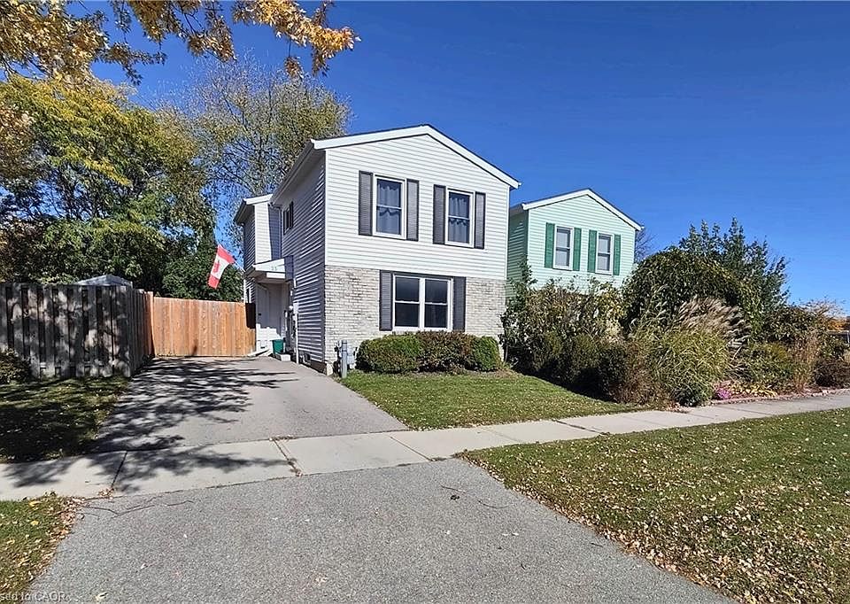 1st image of 25 Timberlane Cres
