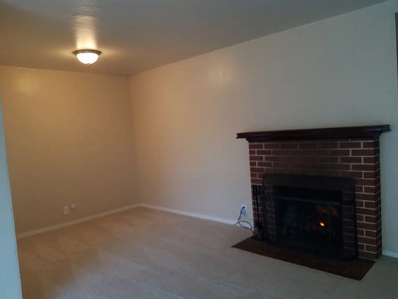 5th image of 2763 Cypress St