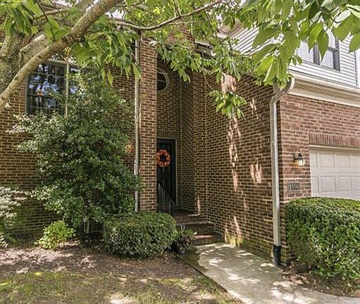 4th image of 1006 Highlands Dr