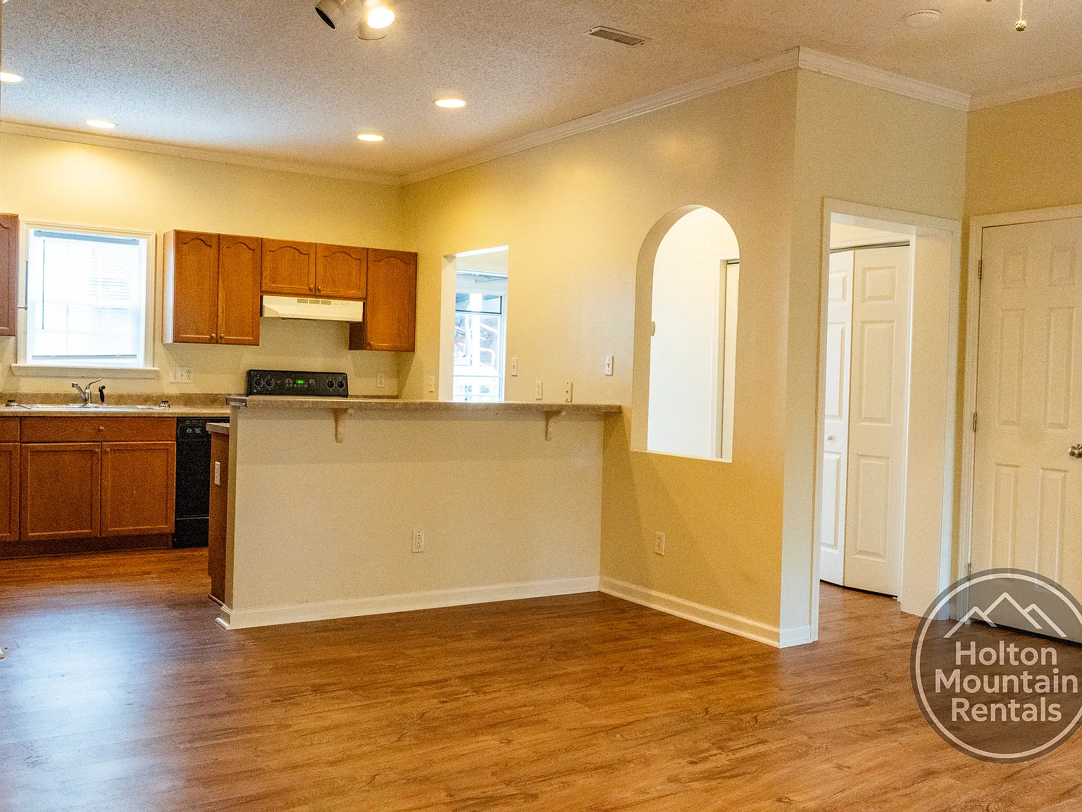 3 bed, 2.5 bath, 1144 sqft, $1,790 — Photo 1