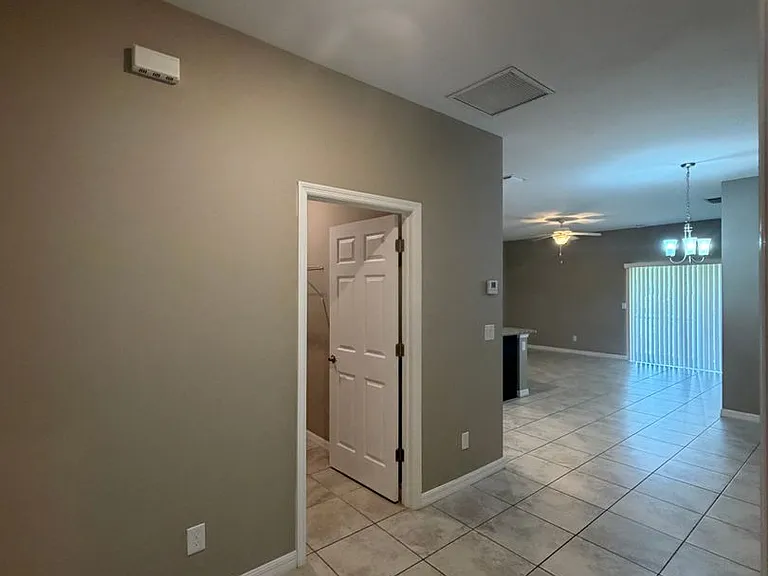 1039 San Cristobal Ave — Photo 6
