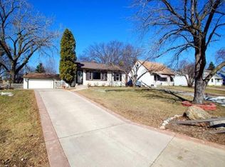 1851 Dieter St N, Maplewood, MN 55109