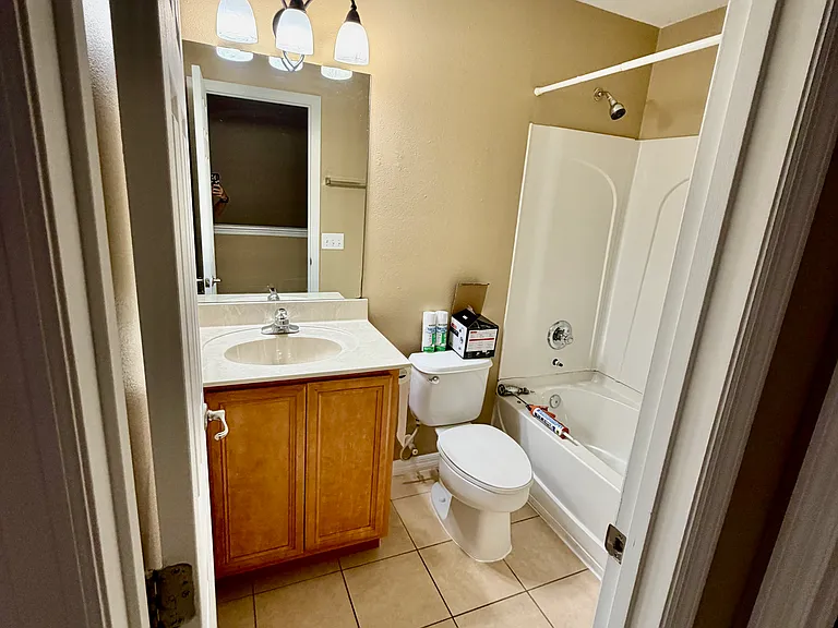 Full bath upstairs with all new tub hardware and shower head
