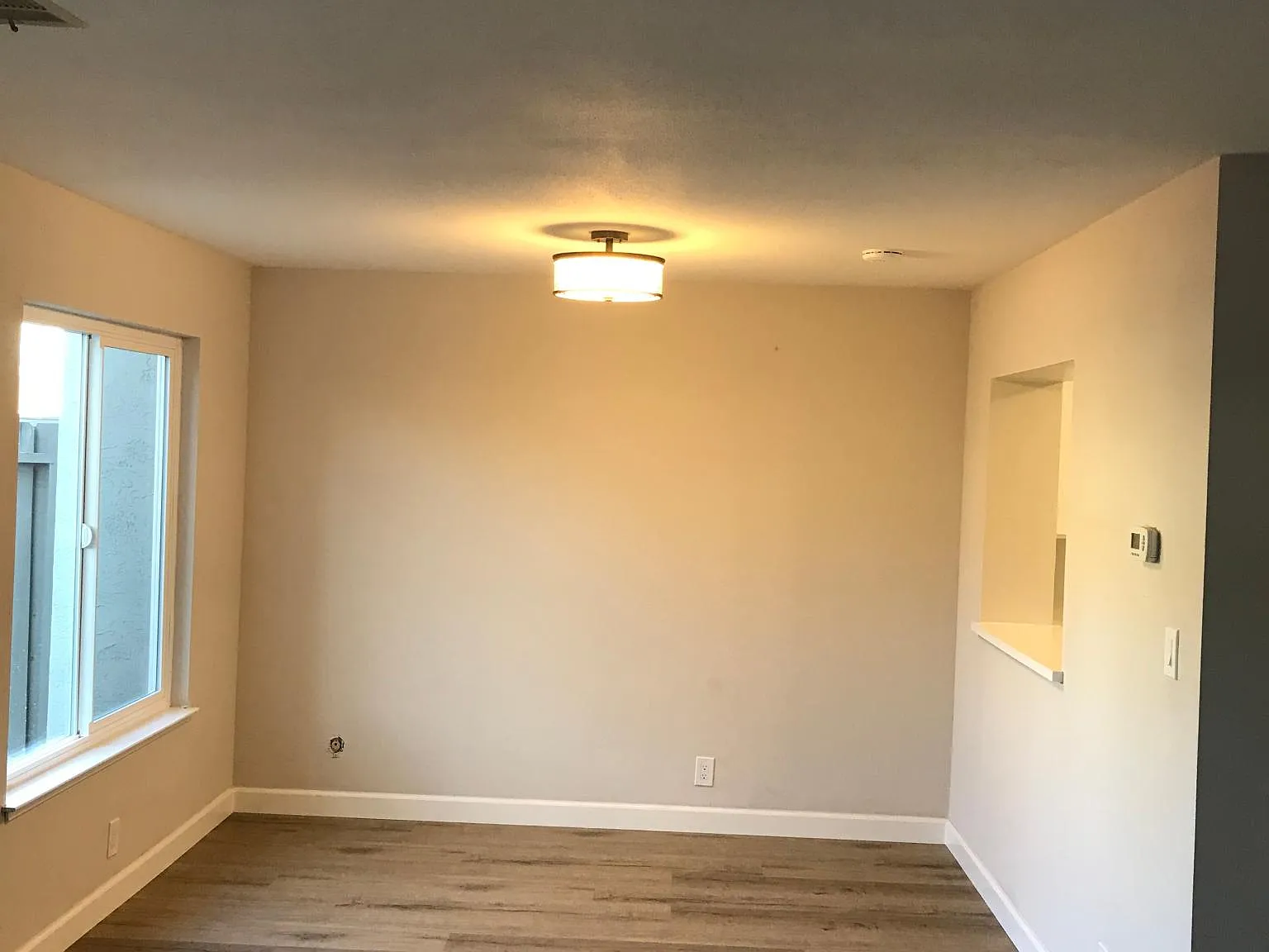 3 bed, 1306 sqft, $3,800 — Photo 4