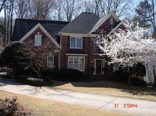 324 Lake Bluff Ct, Suwanee, GA 30024