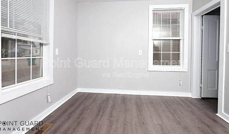 226 S Millwood Ave — Photo 9