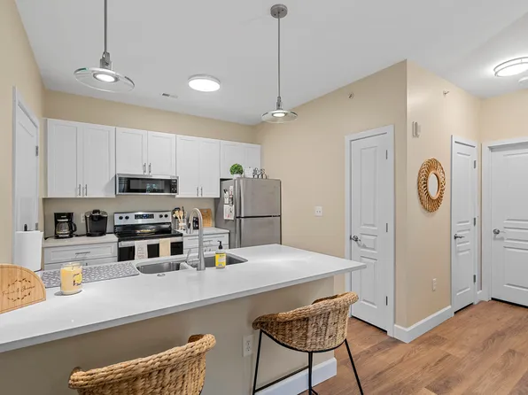 600 Bucksley Ln Unit 306, Daniel Island, SC 29492