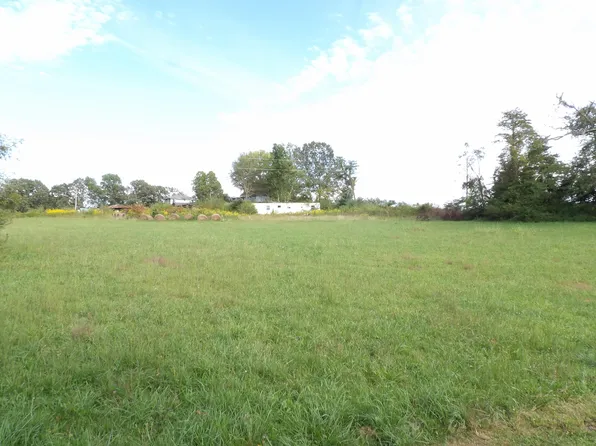 2 Panter Bottom Rd, Pikeville, TN 37367