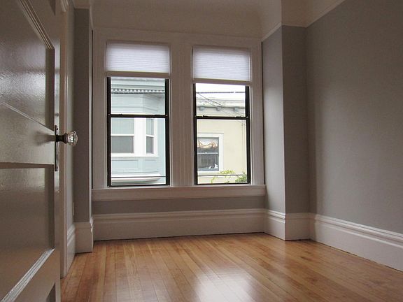 2nd image of 30 Bonita St