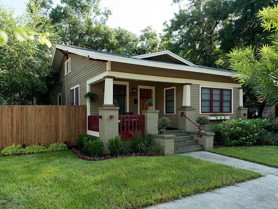 1st image of 104 E Woodlawn Ave