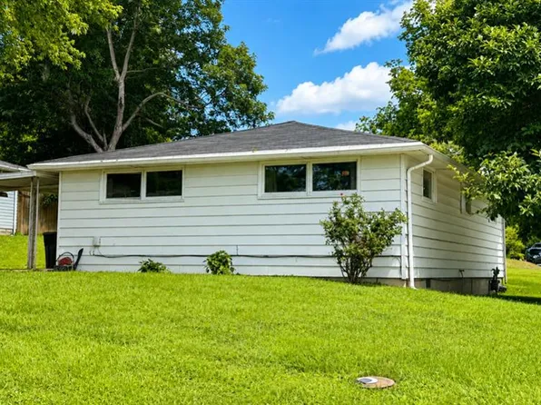 604 Oak St, Jackson, MO 63755