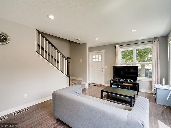 5th image of 829 Algonquin Ave