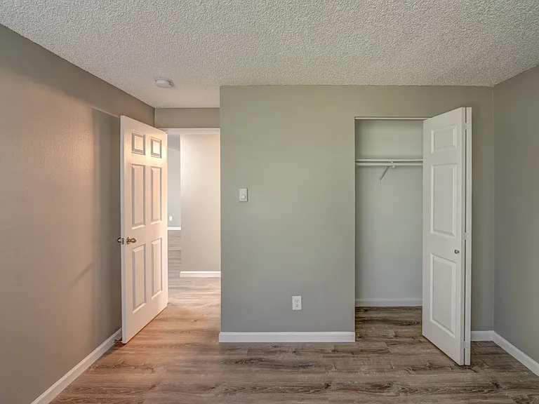 1128 Callahan Dr #L1 — Photo 4