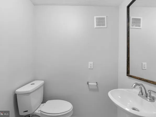 8241 Parham Ct, Severn, MD 21144