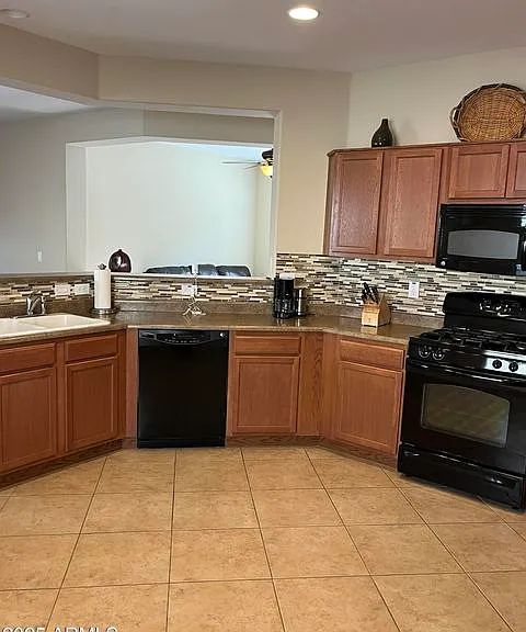 26087 W Tonto Ln — Photo 5