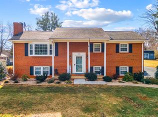 670 Indian Ridge Dr, Lynchburg, VA 24502