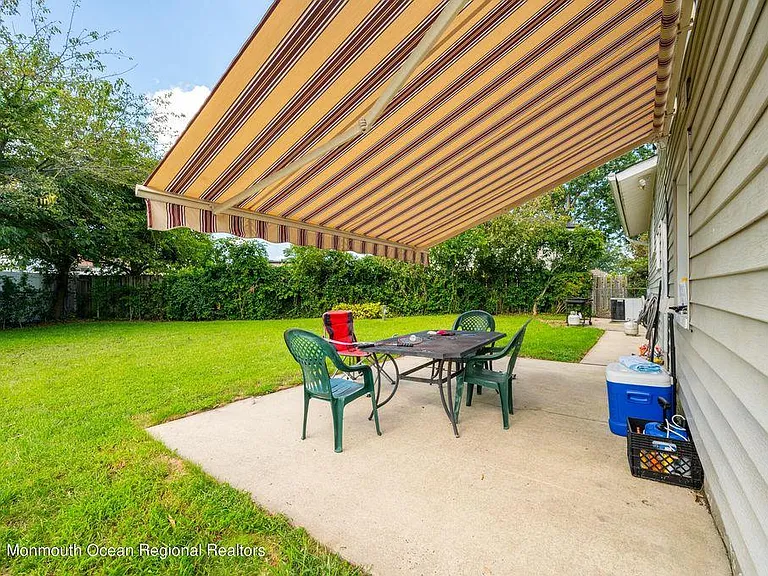 1016 Dove St — Photo 20