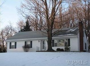 1 Hennessey Ln, Poughkeepsie, NY 12603