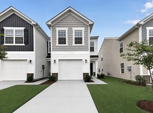 317 Livesey Ln, Gilbert, SC 29054