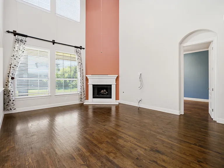 328 Anna Ave — Photo 10