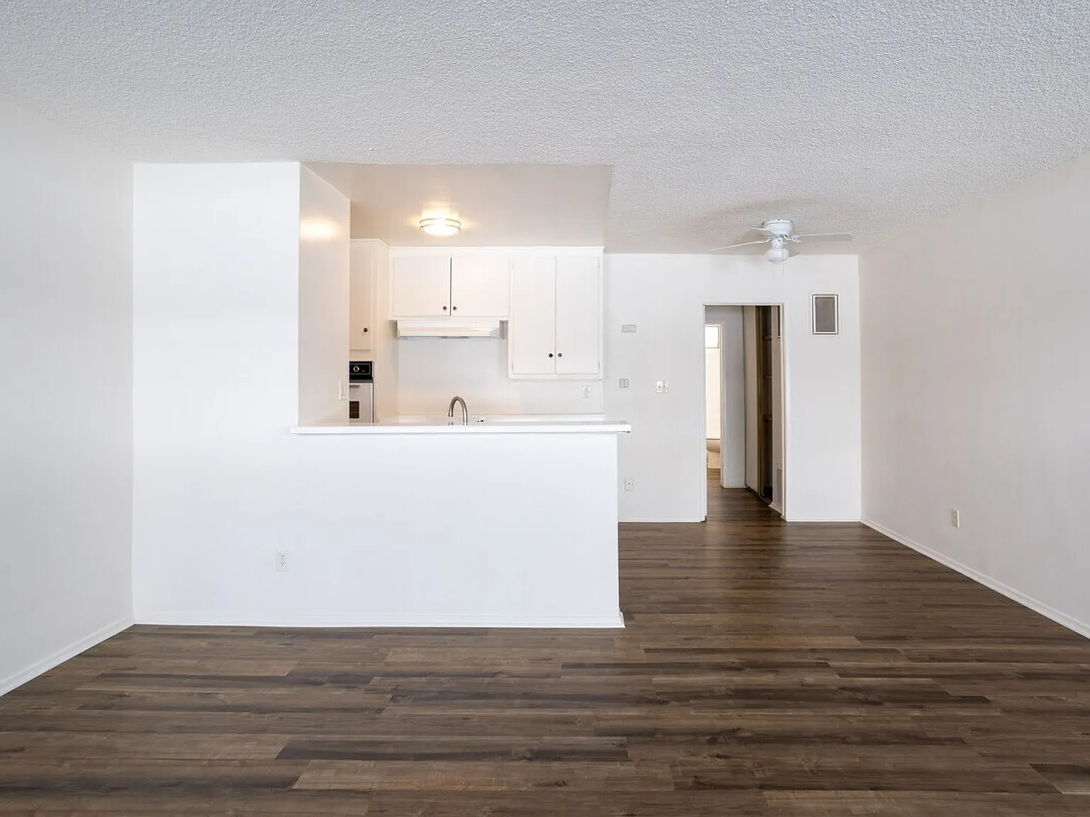 Roscoe Apartments — Photo 4