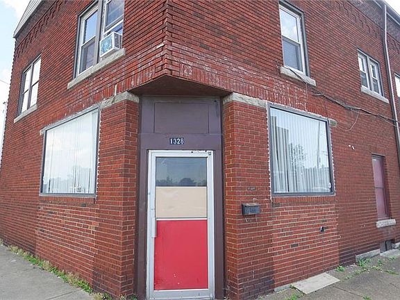 2nd image of 1328 Hyde Park Blvd