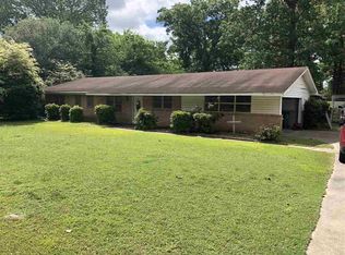 1017 W Garrison St, Carthage, TX 75633