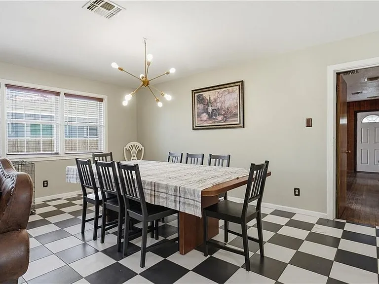 651 W Wilson Ave — Photo 20