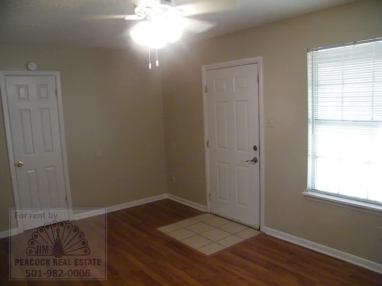 3021-3023 Hines Dr — Photo 2