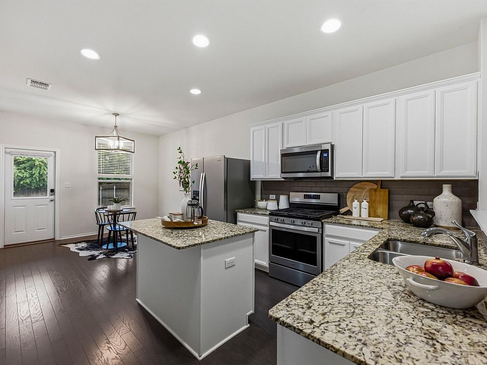 1st image of 2124 Cliffbrake Way