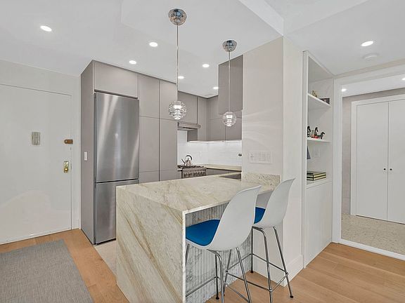4th image of 105 W 13th St APT 5D