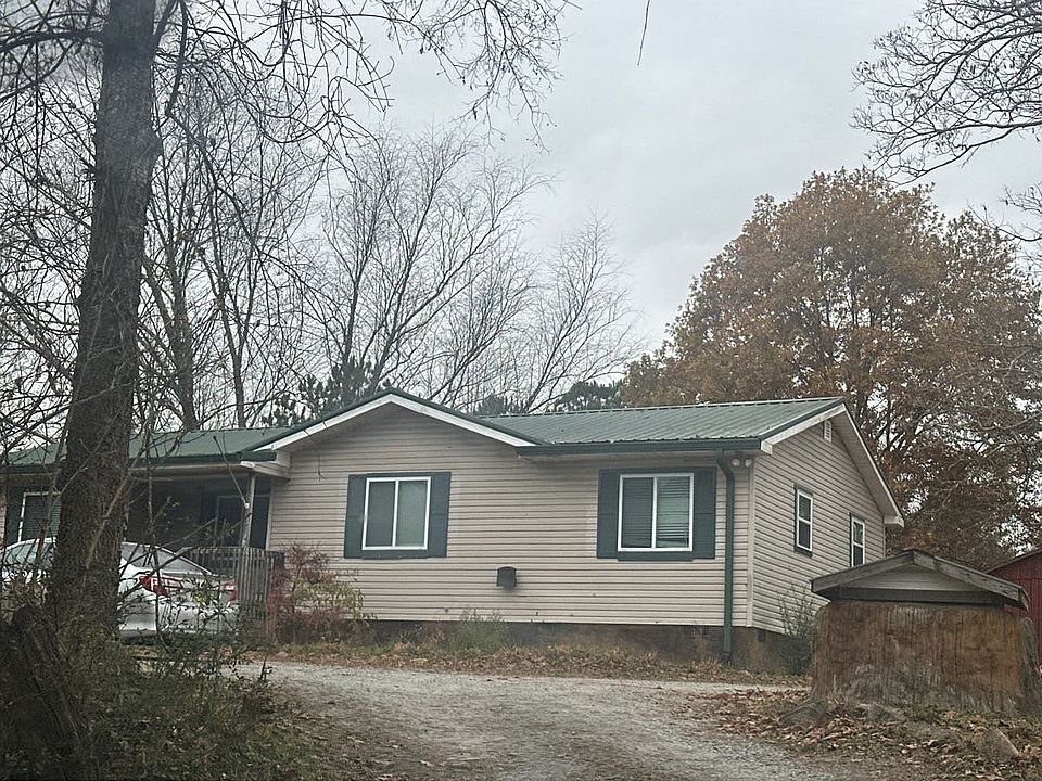 2nd image of 170 Cobalt Ln