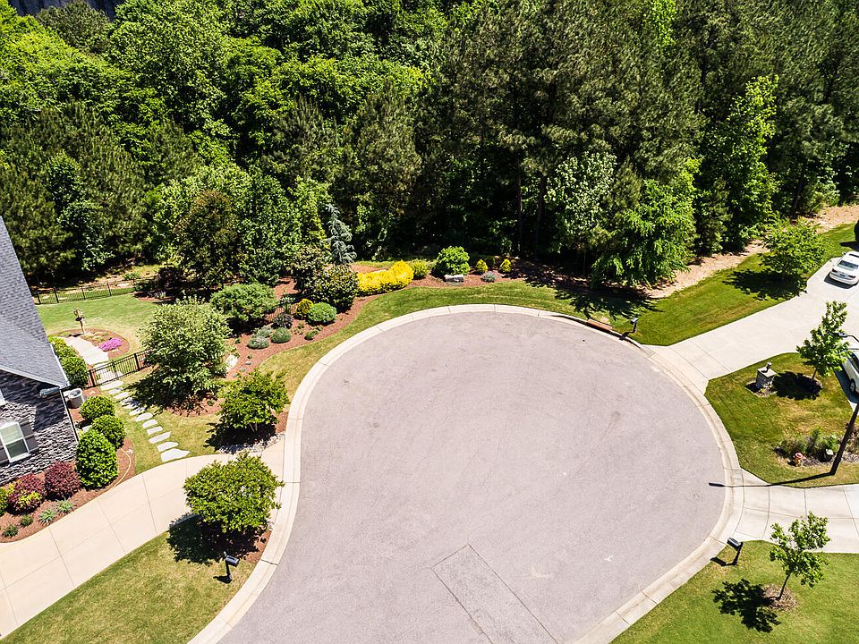 1st image of 5000 Wainscott Way #10