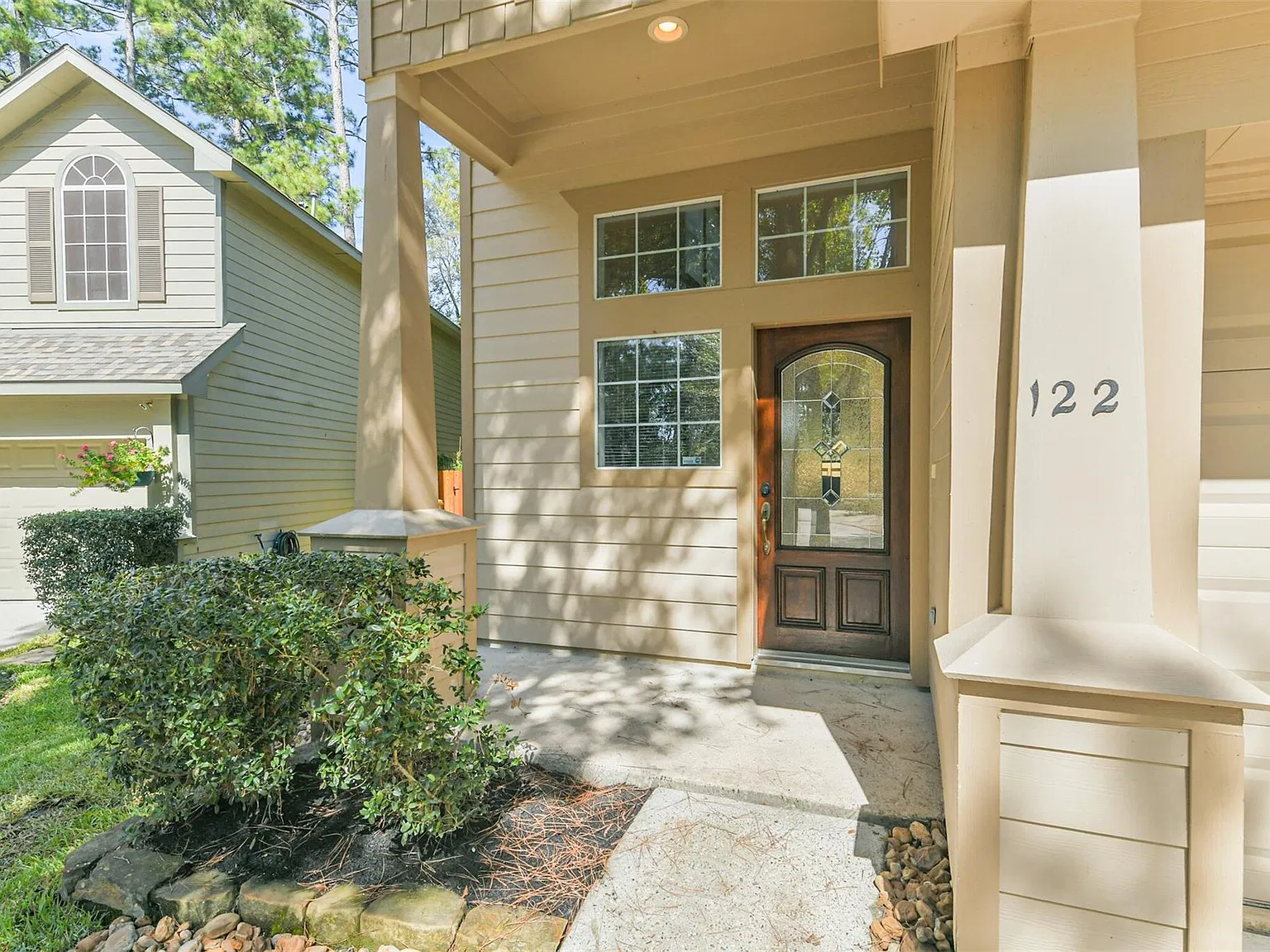 3 bed, 2.5 bath, 1966 sqft, $2,150 — Photo 2