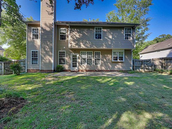 3rd image of 206 Coopers Hawk Cir