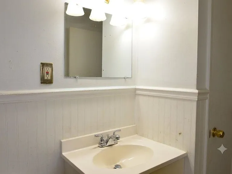 134 Mammoth Rd #21 — Photo 9