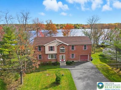 5273 Holiday Dr, Pocono Summit, PA, 18346