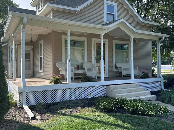 638 N 3rd St, Hampton, NE 68843