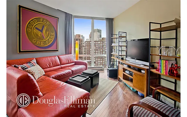 Sold by Douglas Elliman | media 21