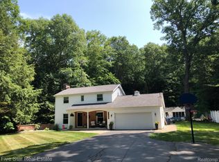 18940 N Fruitport Rd, Spring Lake, MI 49456