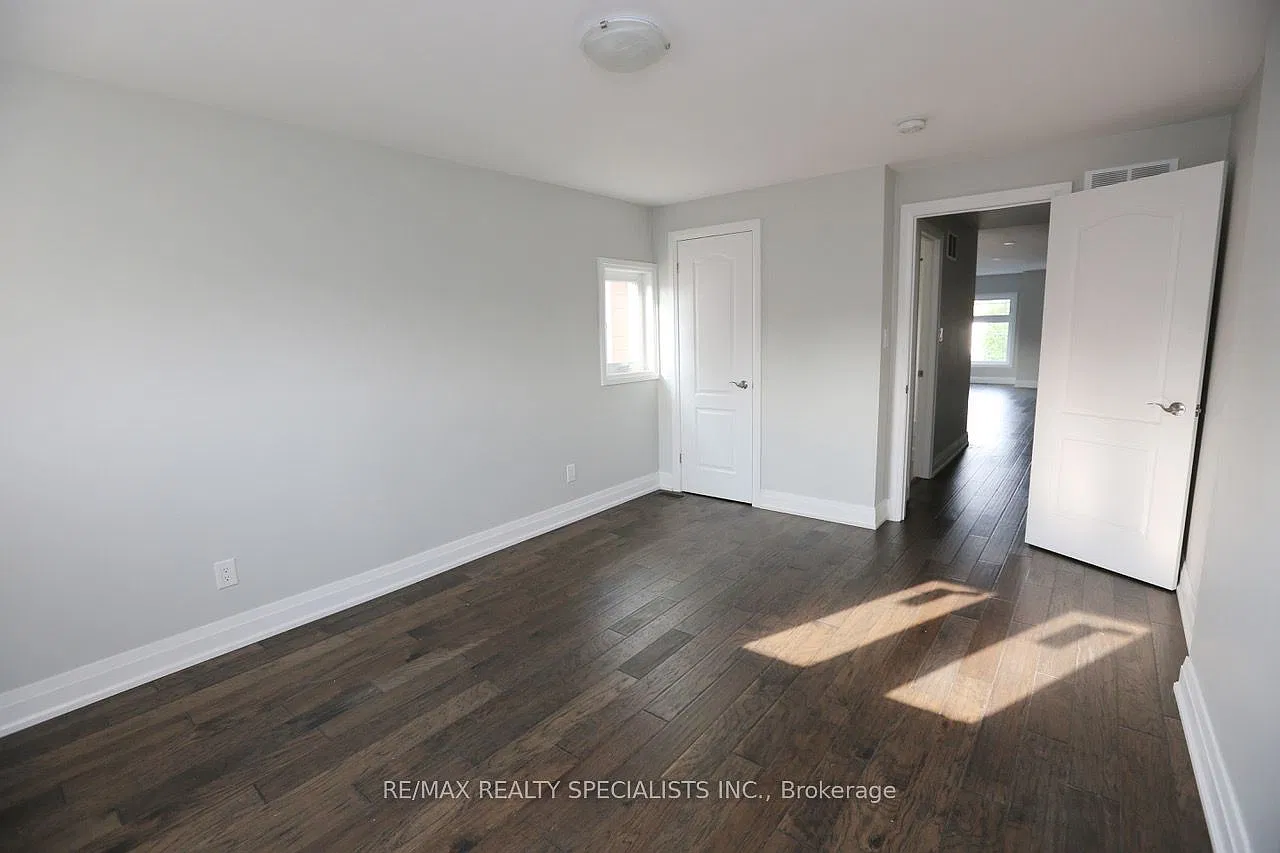 1 bed, $3,100 — Photo 3