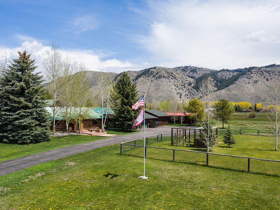 1st image of 2055 S Park Ranch Rd