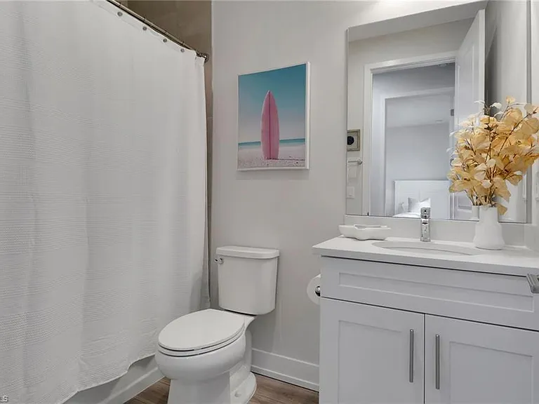 12973 Pembroke Dr — Photo 15