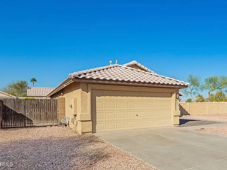 16178 W Mesquite Dr — Photo 2