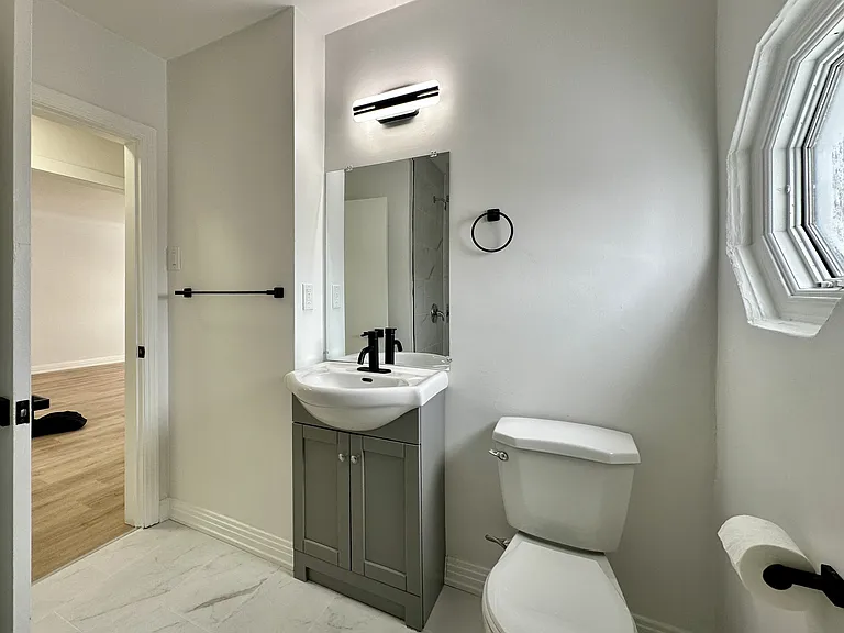 839 Kirkwood Ave — Photo 16