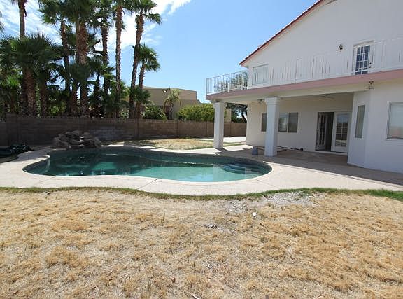 4th image of 546 W Casa Grande Lakes Blvd N