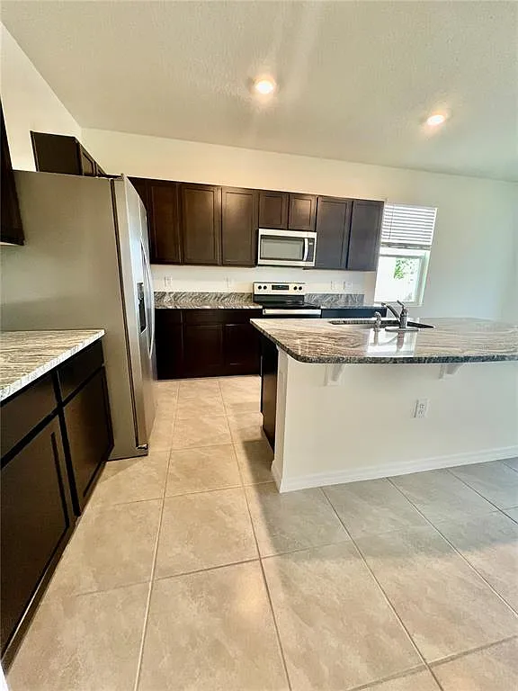 3 bed, 2.5 bath, 1758 sqft, $2,150 — Photo 4