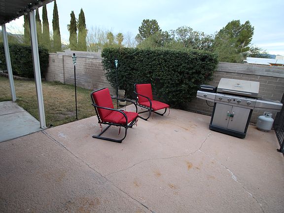 3rd image of 1122 N Avenida Marlene